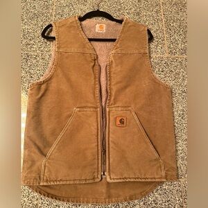 Carhartt Vest

Like new condition 

no size label, but 90% it’s a men’s small